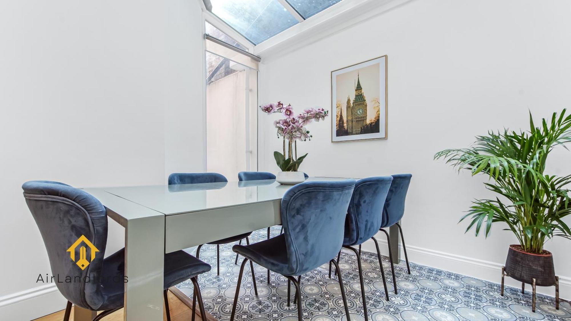 Exceptional 4 Bedroom House Paddington Station! Лондон Екстериор снимка