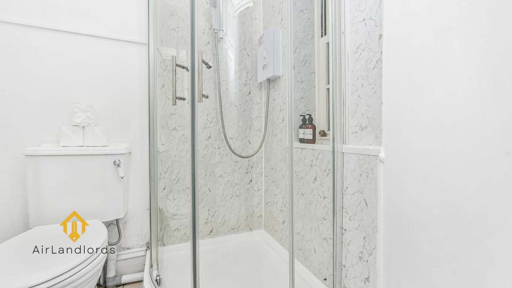 Exceptional 4 Bedroom House Paddington Station! Лондон Екстериор снимка